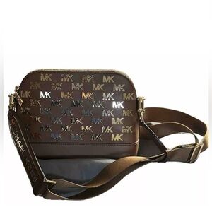 Michael Kors “jet set charm crossbody bag